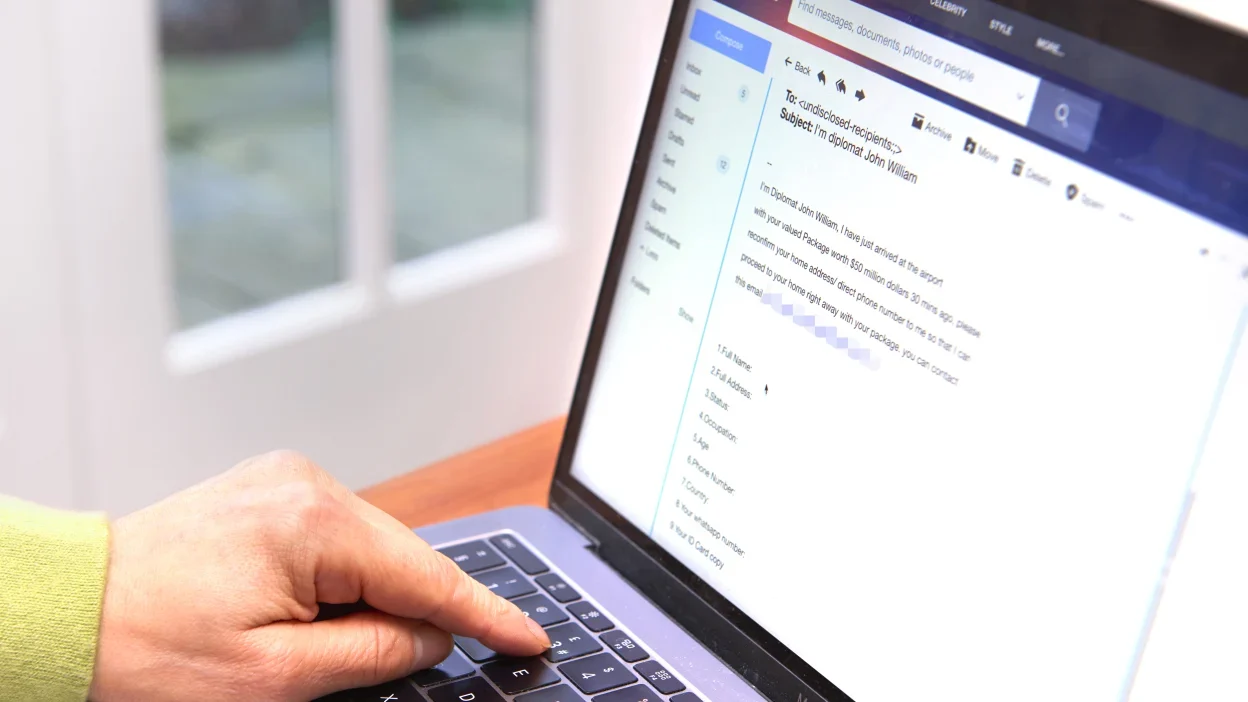 how to access cheating spouse EMAIL